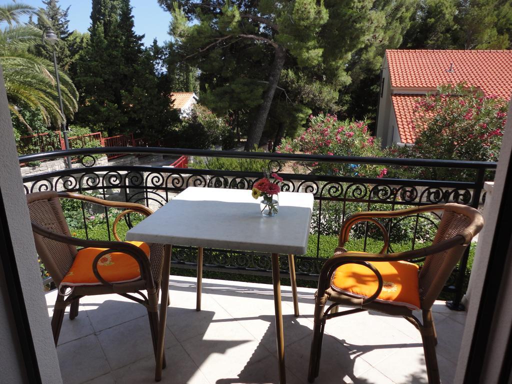 Guesthouse Apartment Bozica Bol Værelse billede