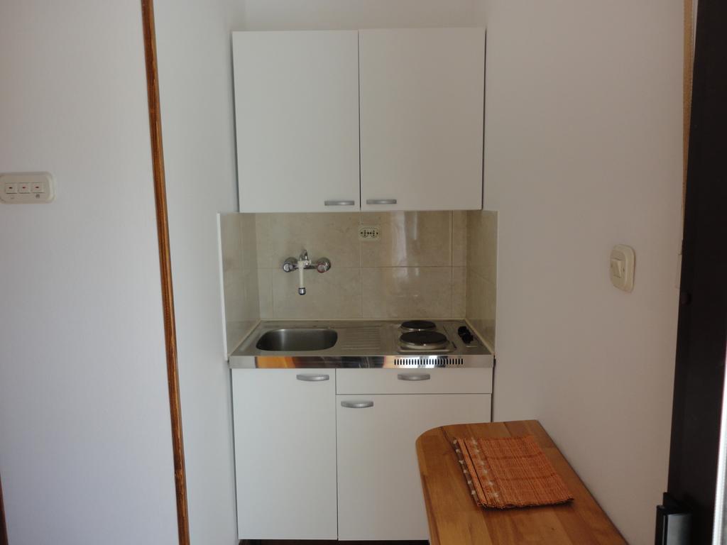 Guesthouse Apartment Bozica Bol Værelse billede