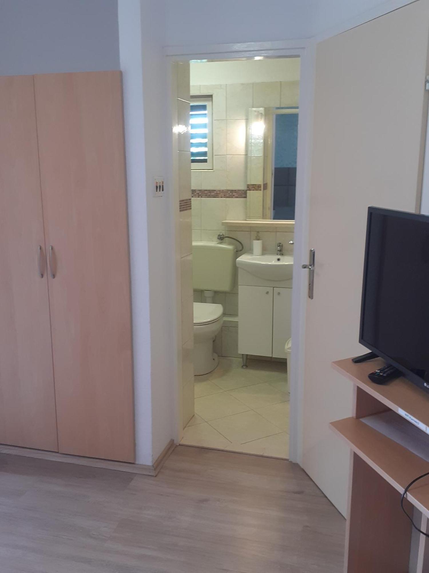 Guesthouse Apartment Bozica Bol Eksteriør billede