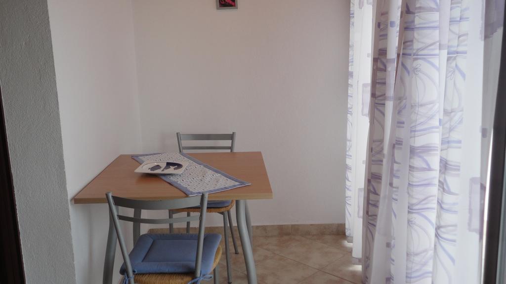 Guesthouse Apartment Bozica Bol Eksteriør billede