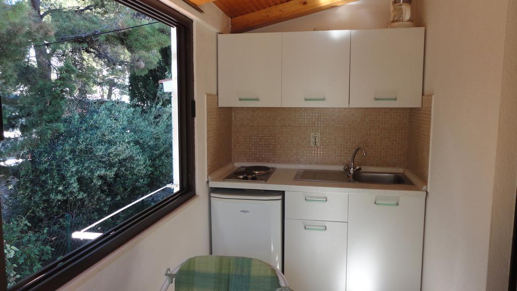 Guesthouse Apartment Bozica Bol Værelse billede