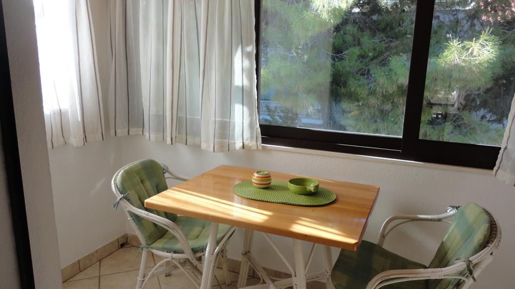 Guesthouse Apartment Bozica Bol Eksteriør billede